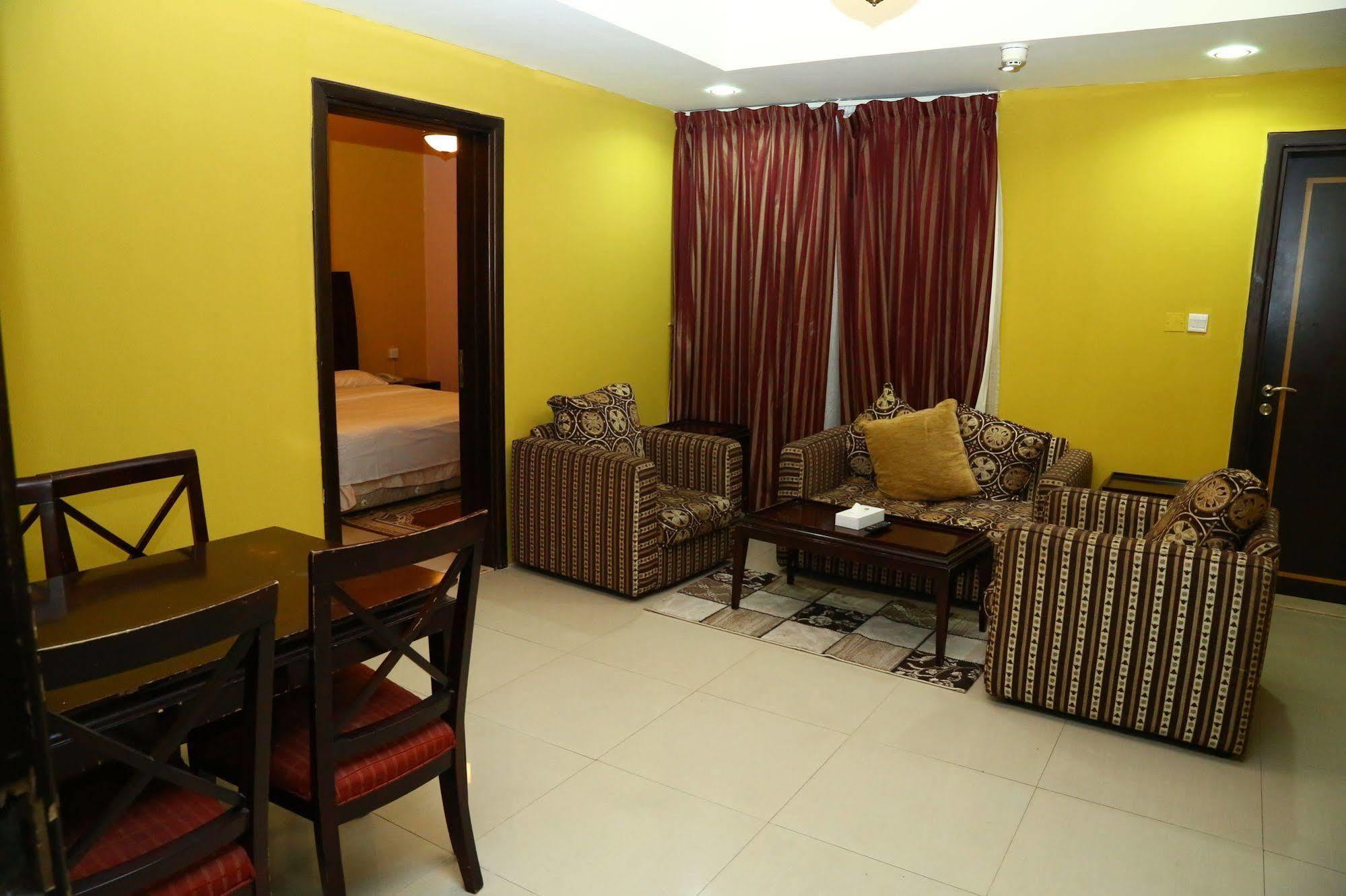 Golden Square Hotel Apartments Dubai Eksteriør bilde