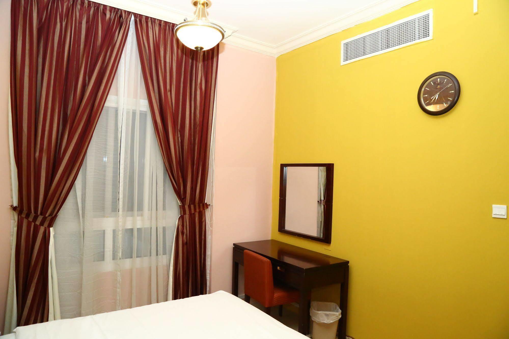 Golden Square Hotel Apartments Dubai Eksteriør bilde