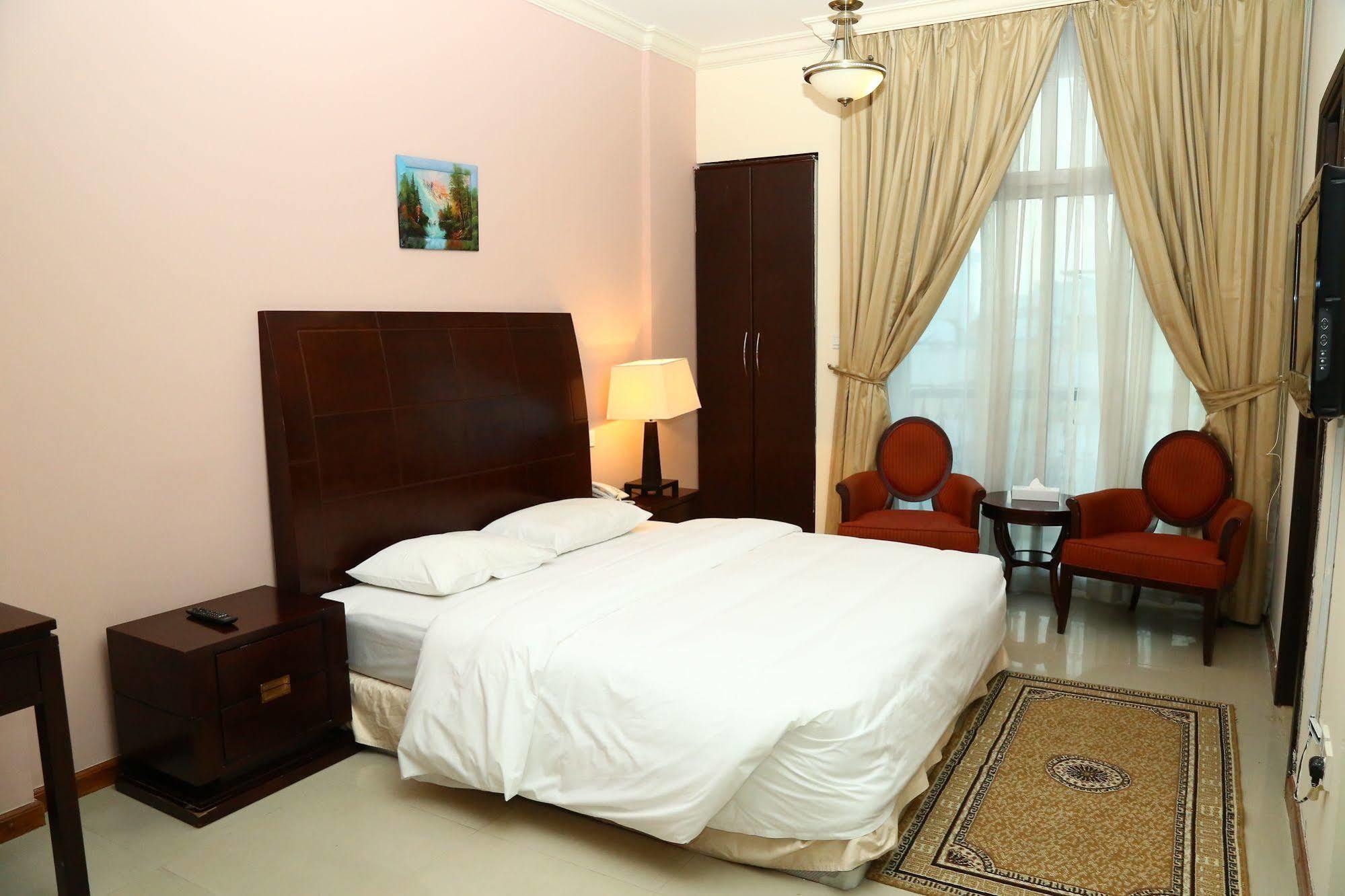 Golden Square Hotel Apartments Dubai Eksteriør bilde